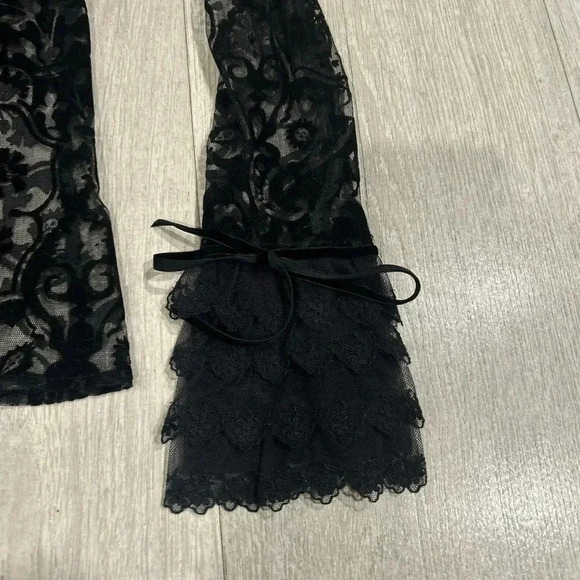 Goth mesh velvet and lace Express top. - Picture 7 of 9